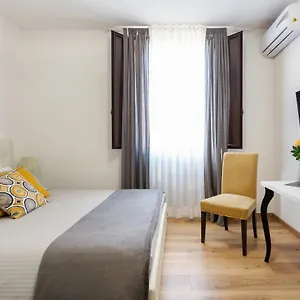 https://centre-apartment-grotte-bianche.catania-hotels.net