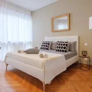 https://lux-station.hotelinveneto.com